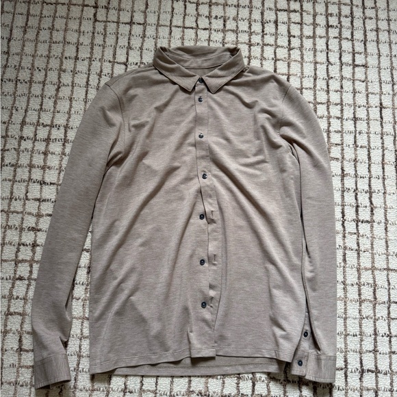 Like new Vuori Long sleeve Overshirt - Picture 1 of 2